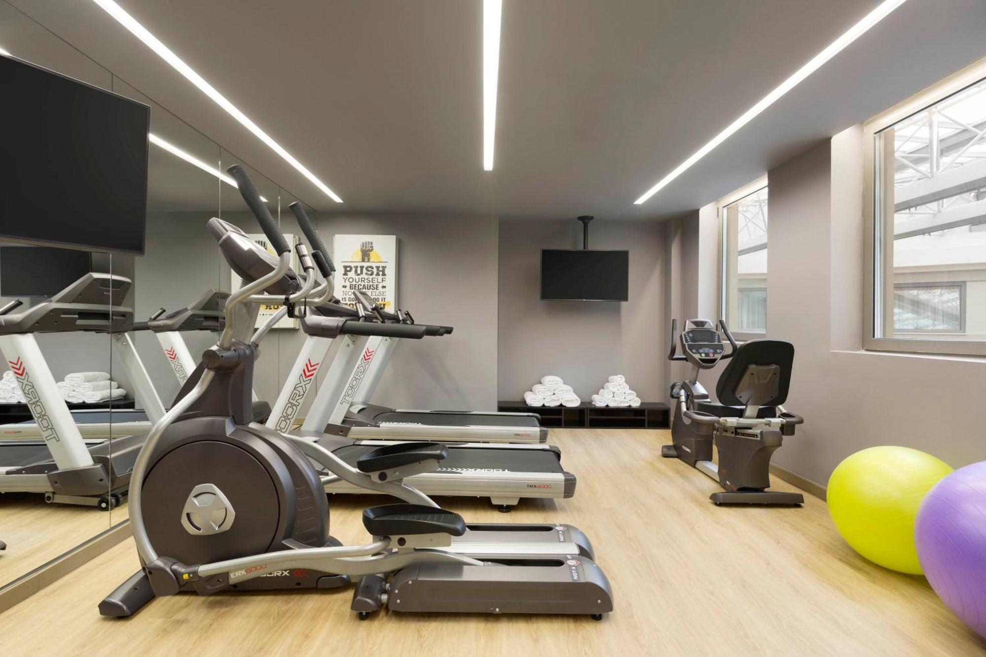 מלון Wyndham Grand 5*