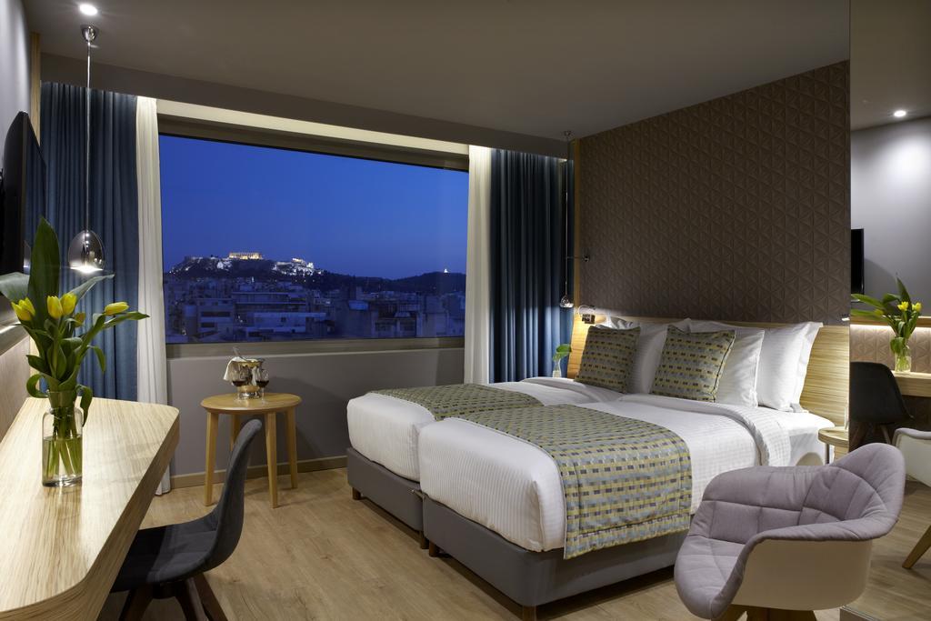 Wyndham Grand מלון 5*