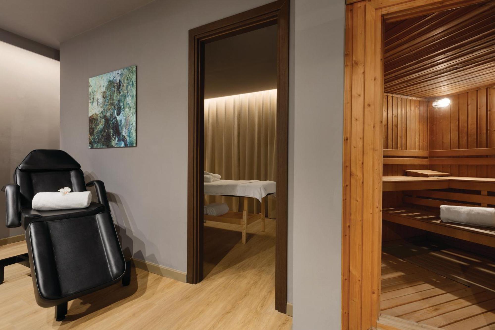 Wyndham Grand 5*