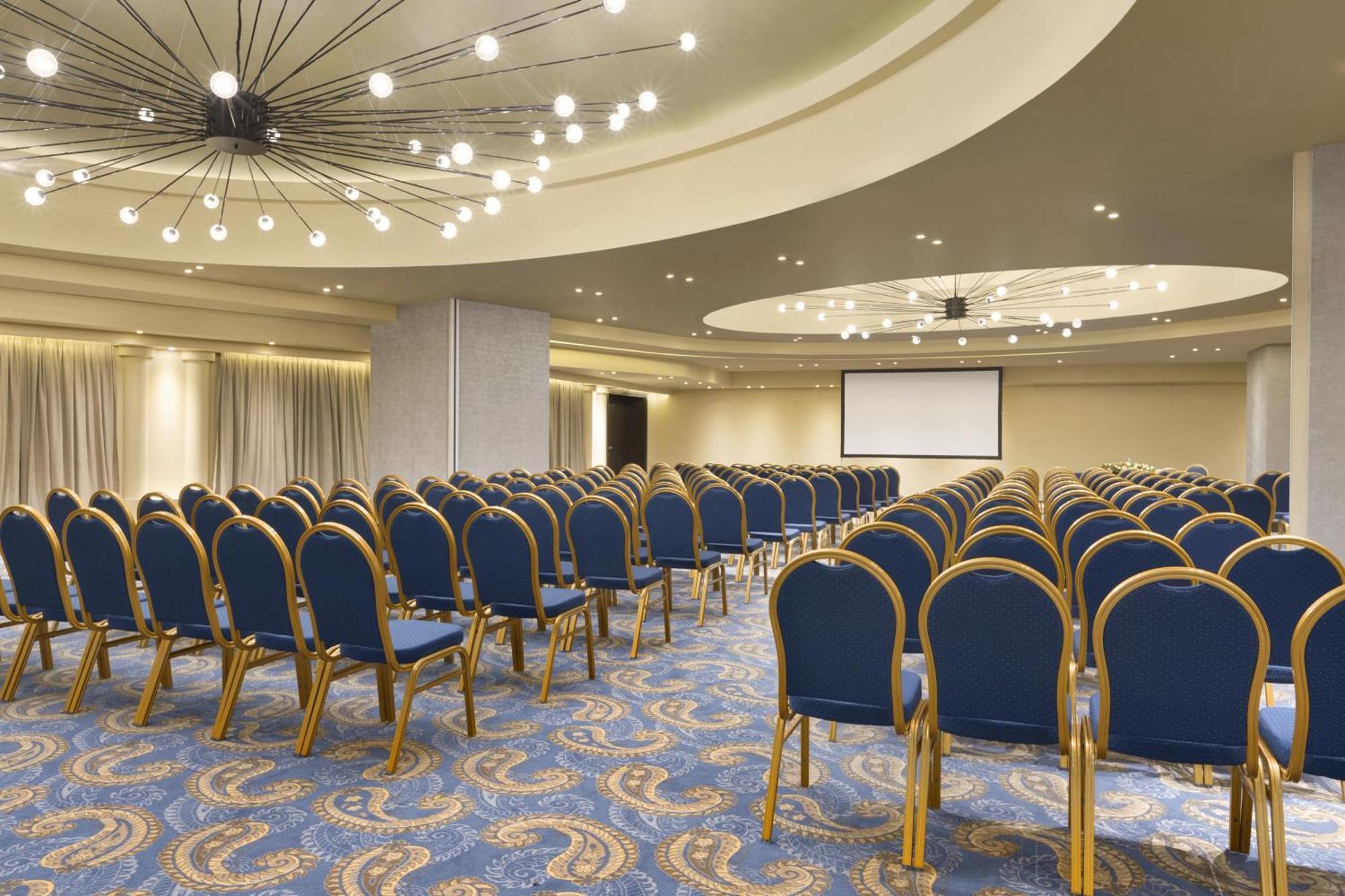 Wyndham Grand Hotel